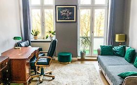 Cozy Room in Artistic District 2 Bathrooms Center